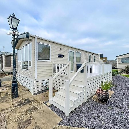 Lovely 6 Berth Caravan With Decking And Wifi In Kent, Ref 47017C Otel Whitstable Dış mekan fotoğraf