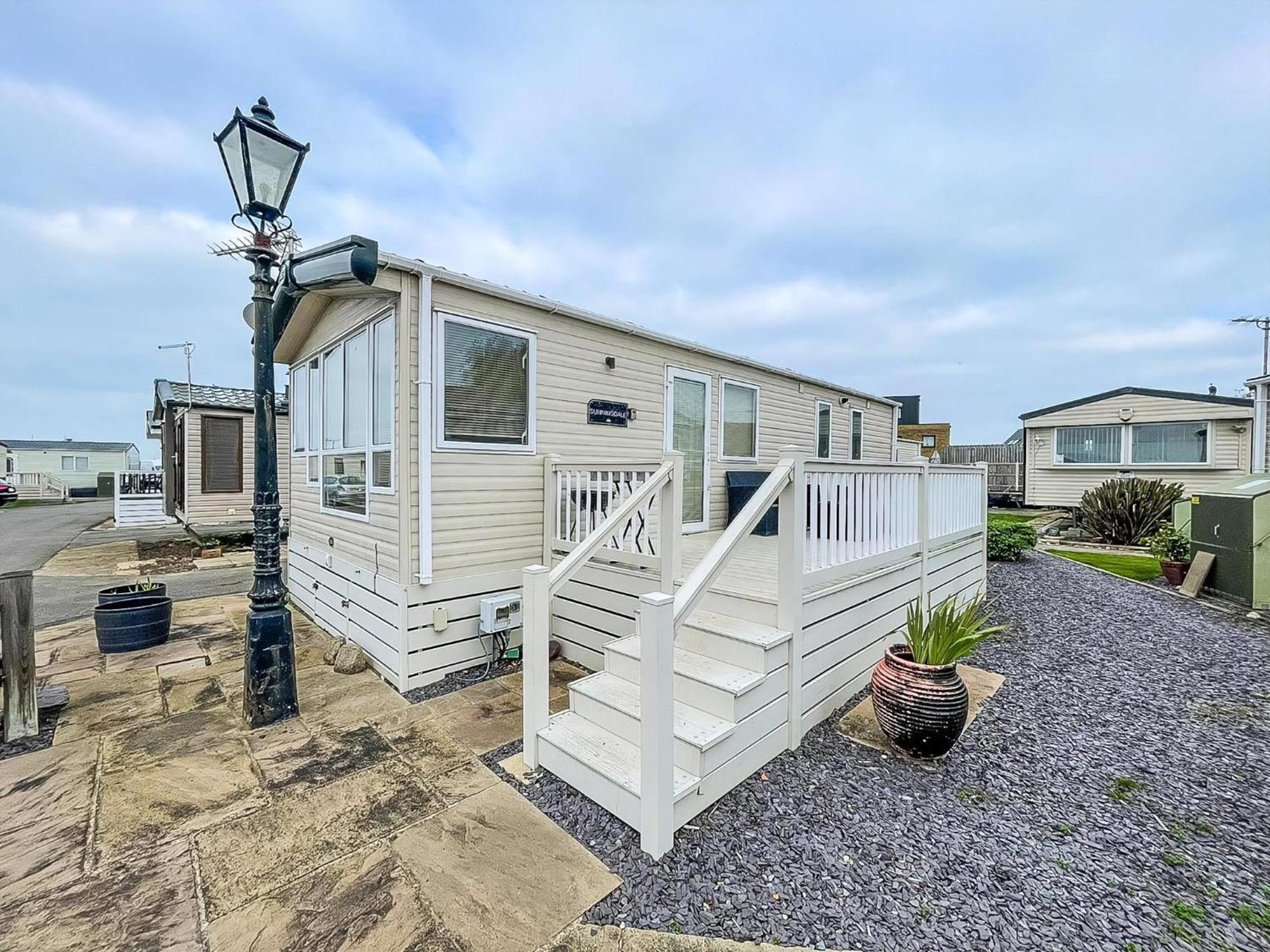 Lovely 6 Berth Caravan With Decking And Wifi In Kent, Ref 47017C Otel Whitstable Dış mekan fotoğraf